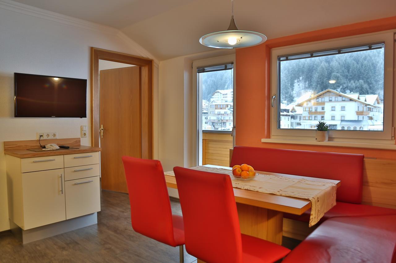 Apart Altamira Ischgl Room photo